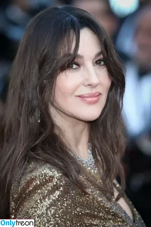 Monica Bellucci / aMonicaBellucci / bellucciginebra / monicabellucciofficiel nude photo #1158