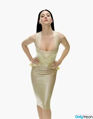 Monica Bellucci / aMonicaBellucci / bellucciginebra / monicabellucciofficiel nude photo #1203