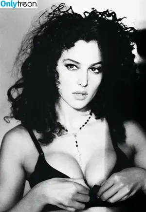 Monica Bellucci / aMonicaBellucci / bellucciginebra / monicabellucciofficiel nude photo #1232