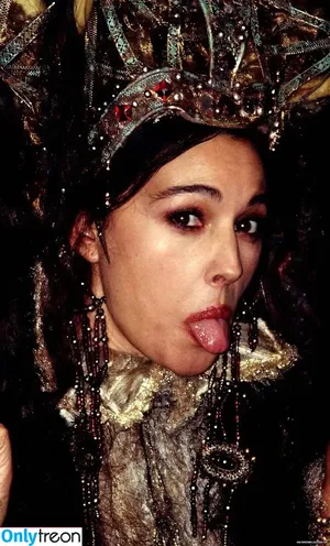 Monica Bellucci / aMonicaBellucci / bellucciginebra / monicabellucciofficiel nude photo #1256