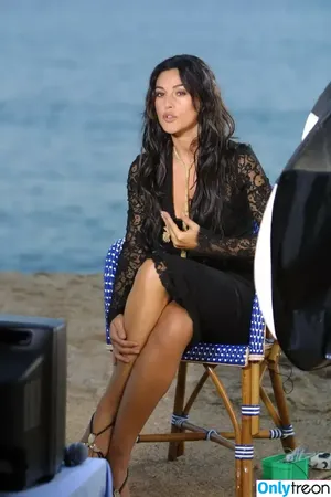 Monica Bellucci / aMonicaBellucci / bellucciginebra / monicabellucciofficiel nude photo #1283