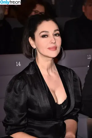 Monica Bellucci / aMonicaBellucci / bellucciginebra / monicabellucciofficiel nude photo #1352
