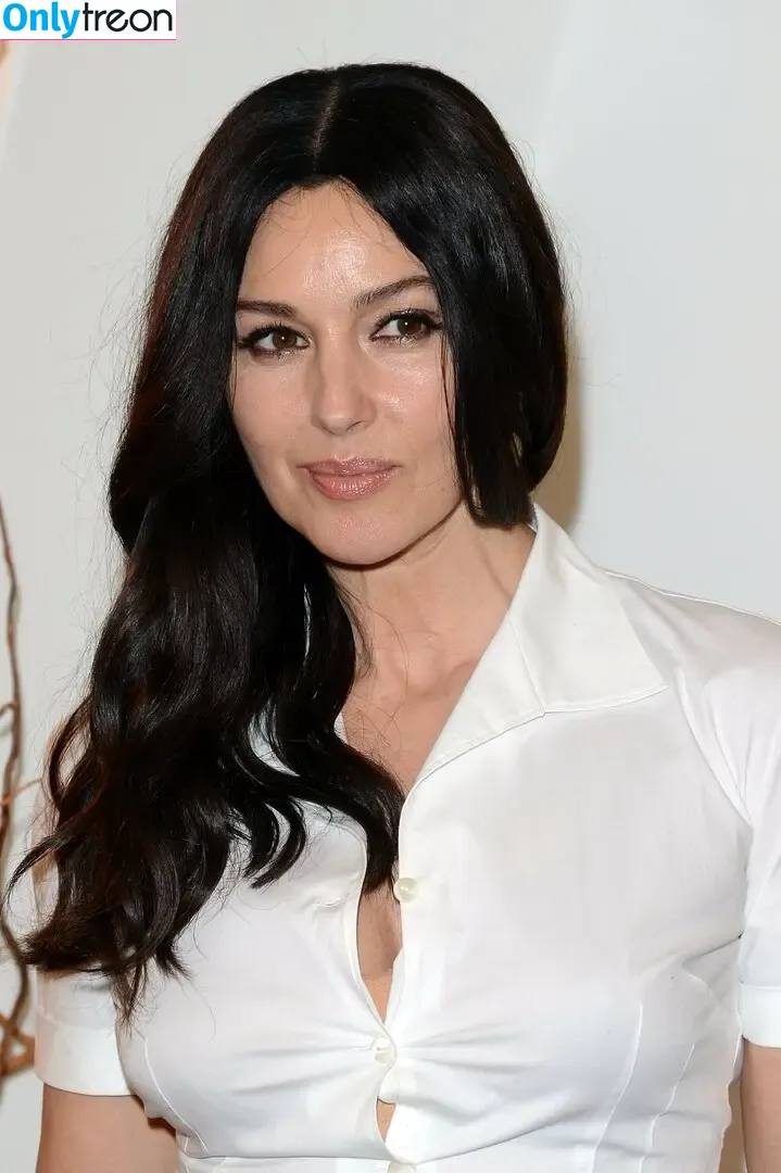 Monica Bellucci nude photo #1043 (aMonicaBellucci / bellucciginebra / monicabellucciofficiel)