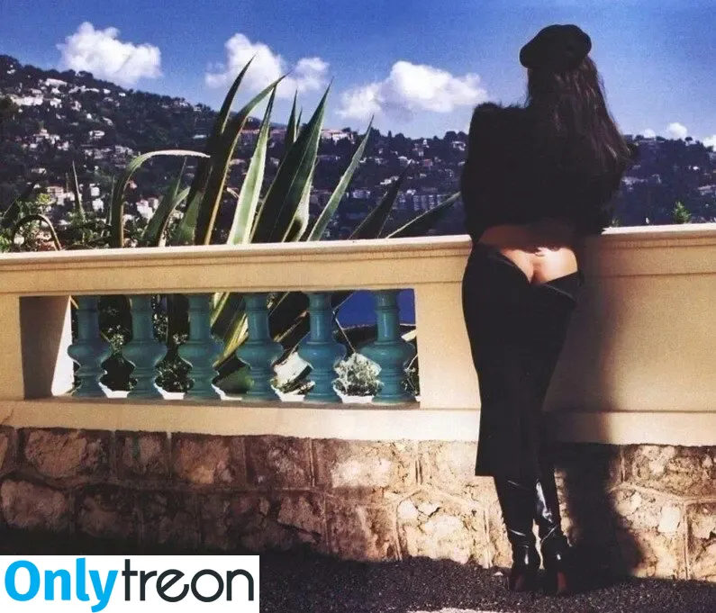 Monica Bellucci nude photo #1058 (aMonicaBellucci / bellucciginebra / monicabellucciofficiel)