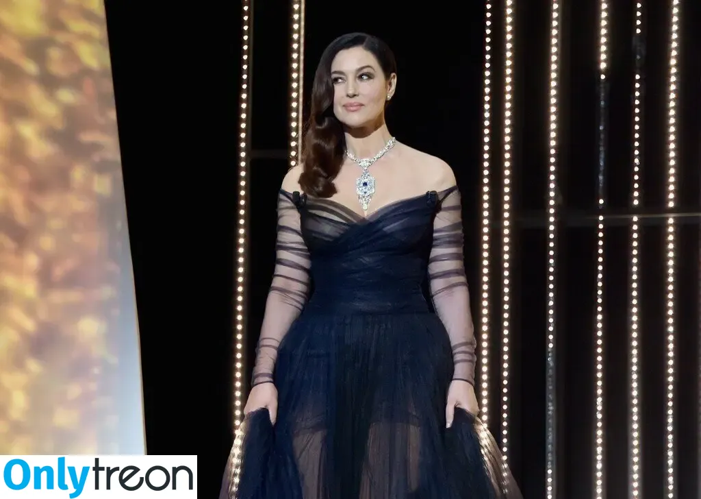 Monica Bellucci nude photo #1170 (aMonicaBellucci / bellucciginebra / monicabellucciofficiel)