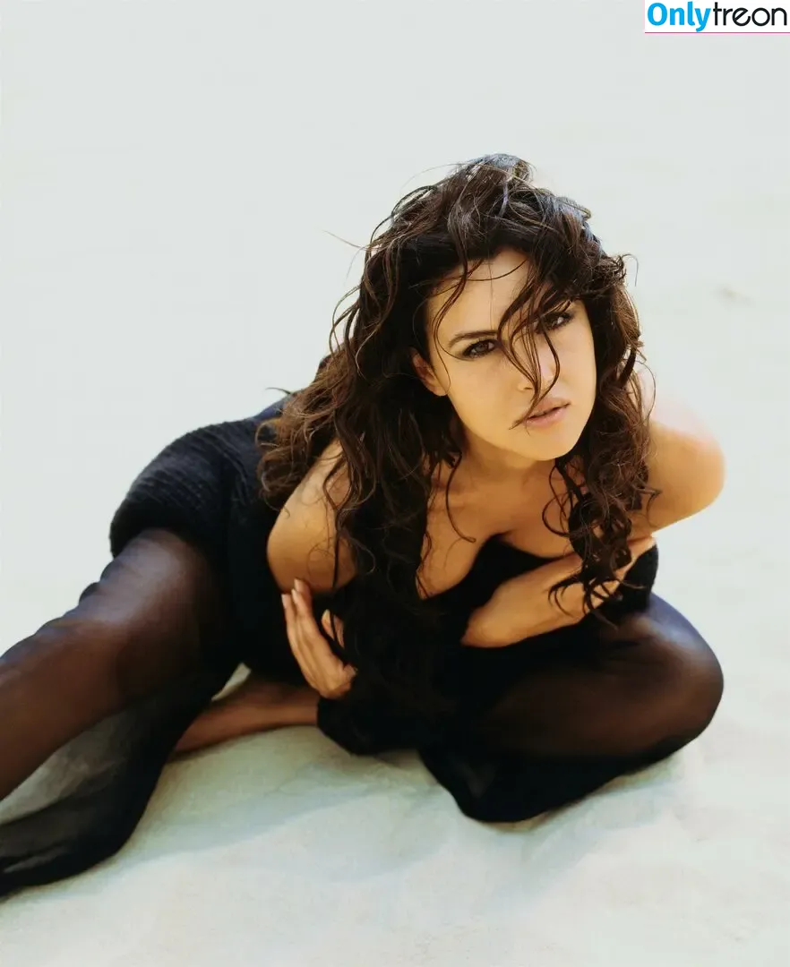Monica Bellucci nude photo #1193 (aMonicaBellucci / bellucciginebra / monicabellucciofficiel)
