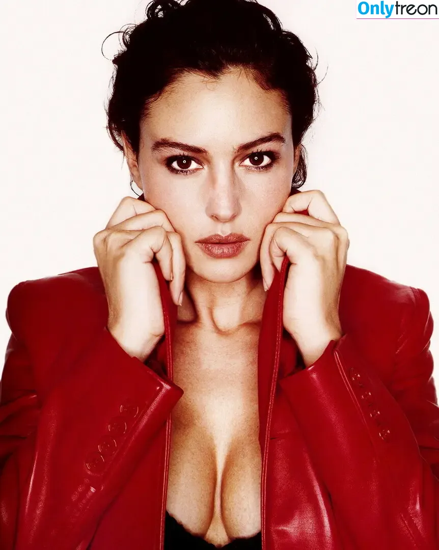 Monica Bellucci nude photo #1195 (aMonicaBellucci / bellucciginebra / monicabellucciofficiel)