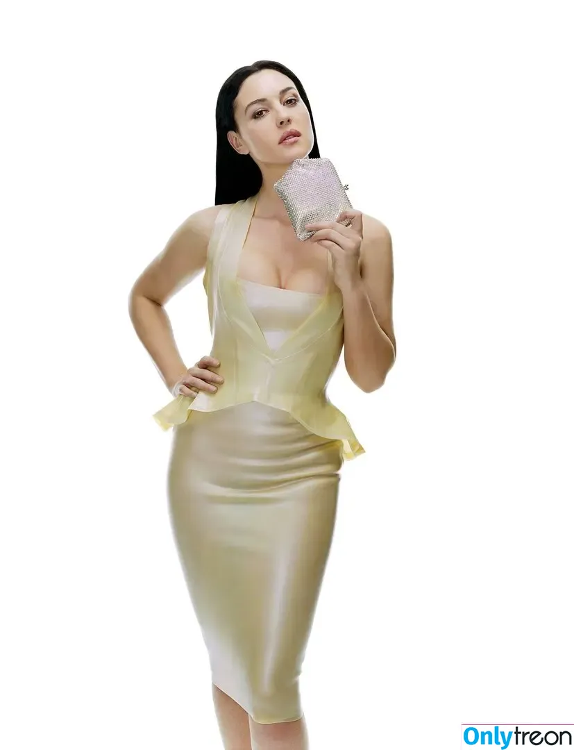 Monica Bellucci nude photo #1201 (aMonicaBellucci / bellucciginebra / monicabellucciofficiel)
