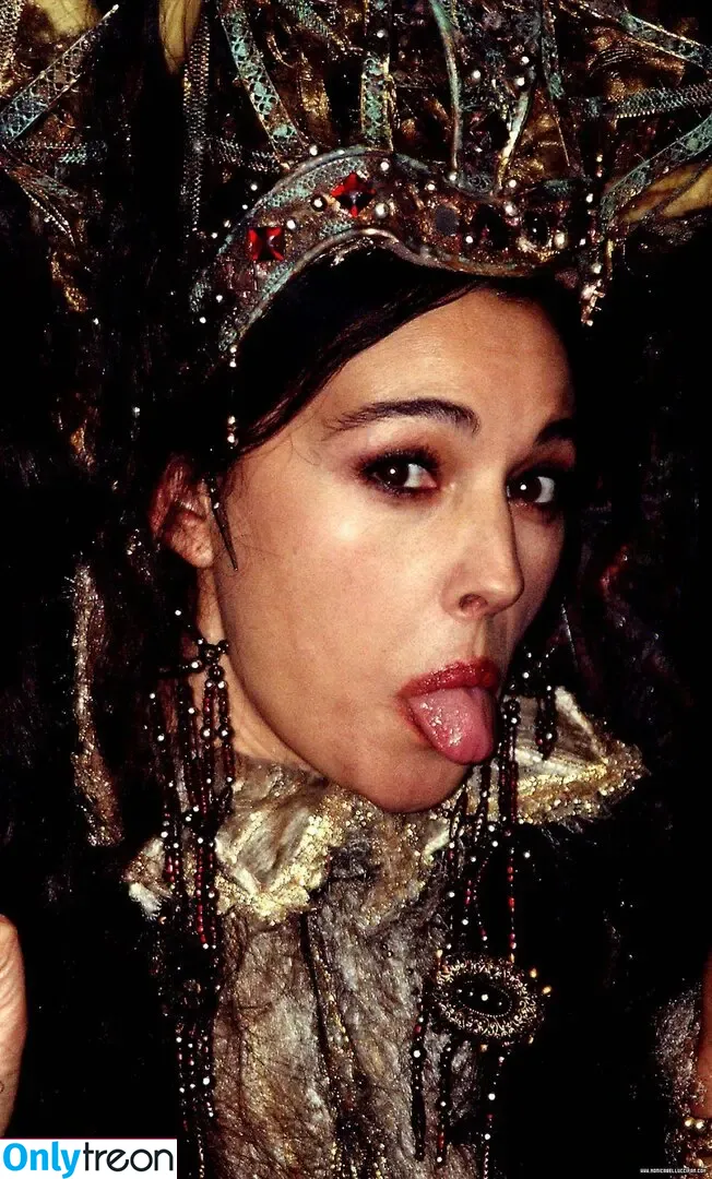 Monica Bellucci nude photo #1256 (aMonicaBellucci / bellucciginebra / monicabellucciofficiel)