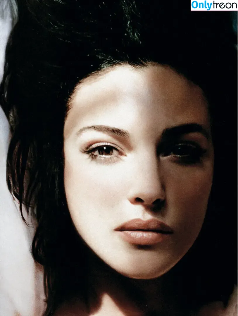 Monica Bellucci nude photo #1338 (aMonicaBellucci / bellucciginebra / monicabellucciofficiel)