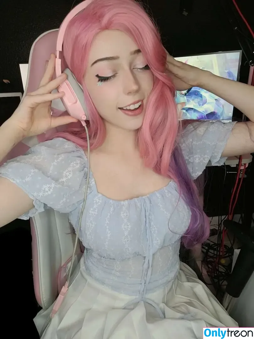 Moniibagel nude photo #0093 (Monii_Bagel / monii.bagel)