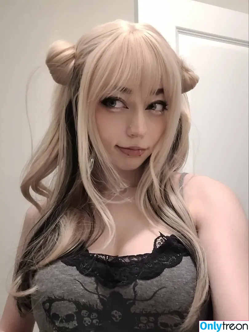 Moniibagel nude photo #0113 (Monii_Bagel / monii.bagel)
