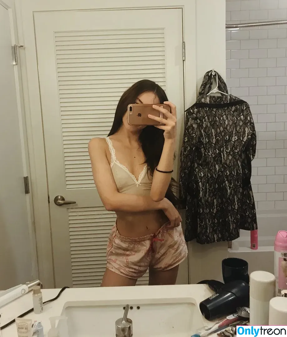 moonstreuxx nude photo #0007 (moonstreuxx)