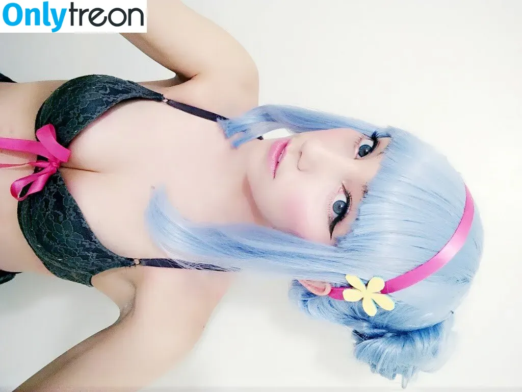 moonstreuxx nude photo #0011 (moonstreuxx)