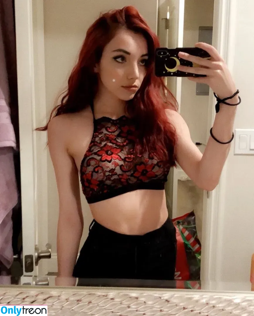 moonstreuxx nude photo #0063 (moonstreuxx)