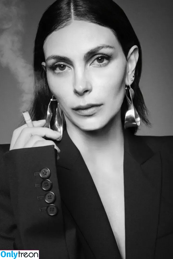 Morena Baccarin nude photo #0444 (morenabaccarin)