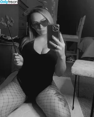 Morgan Stark / Morgan.starkxo / morgandoesnt.care nude photo #0023