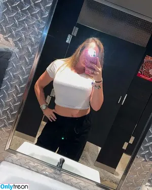 Morgan Stark / Morgan.starkxo / morgandoesnt.care nude photo #0047
