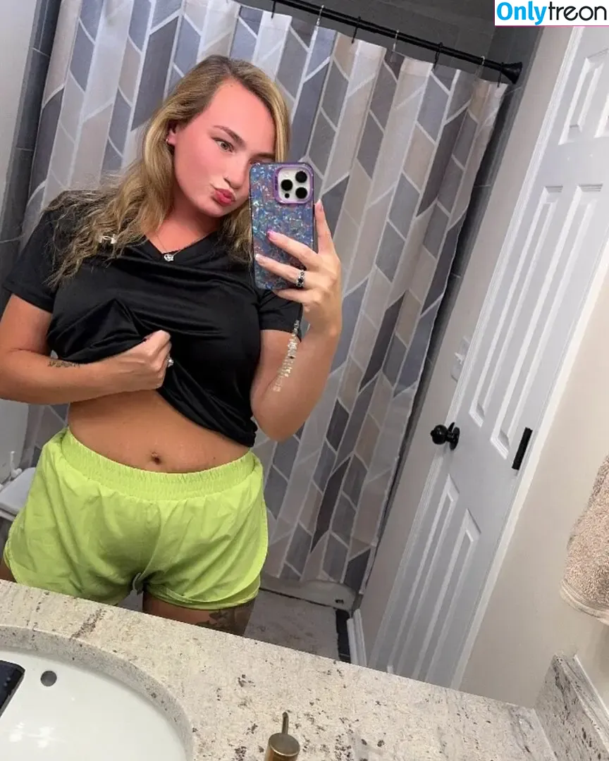 Morgan Stark nude photo #0001 (Morgan.starkxo / morgandoesnt.care)