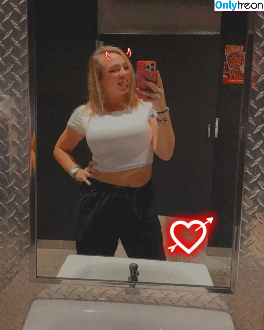 Morgan Stark nude photo #0048 (Morgan.starkxo / morgandoesnt.care)