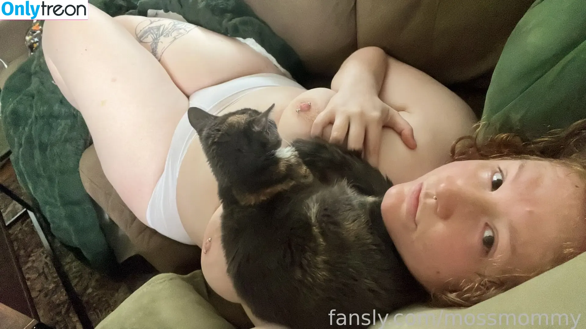 mossmommy nude photo #0024 (mossmummy)