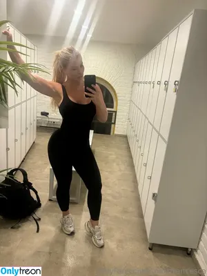  nude photo #0004
