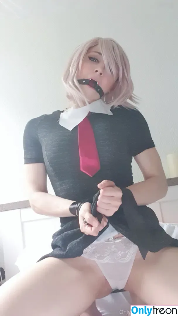 Mowky nude photo #0130 (Mowkytv)