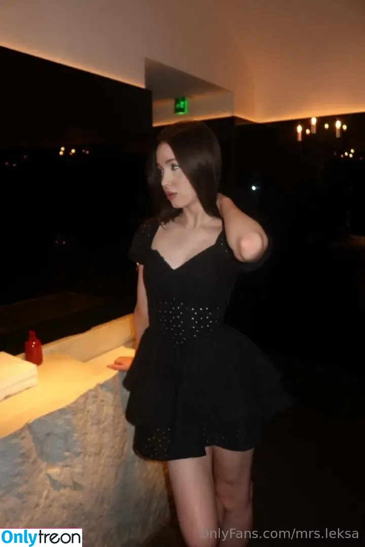 mrs.leksa nude photo #0004 (mrs.leksa_)