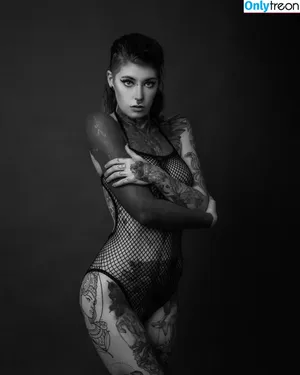 Mrs_lovelyink nude photo #0004