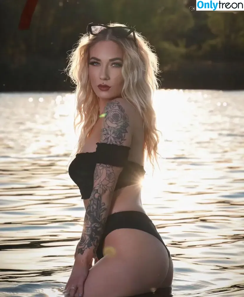 mrs.mineee nude photo #0003 (_mrs.mineee_)