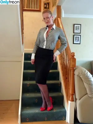 Mrs S Stockings / mrshnylons / mrshosiery nude photo #0426