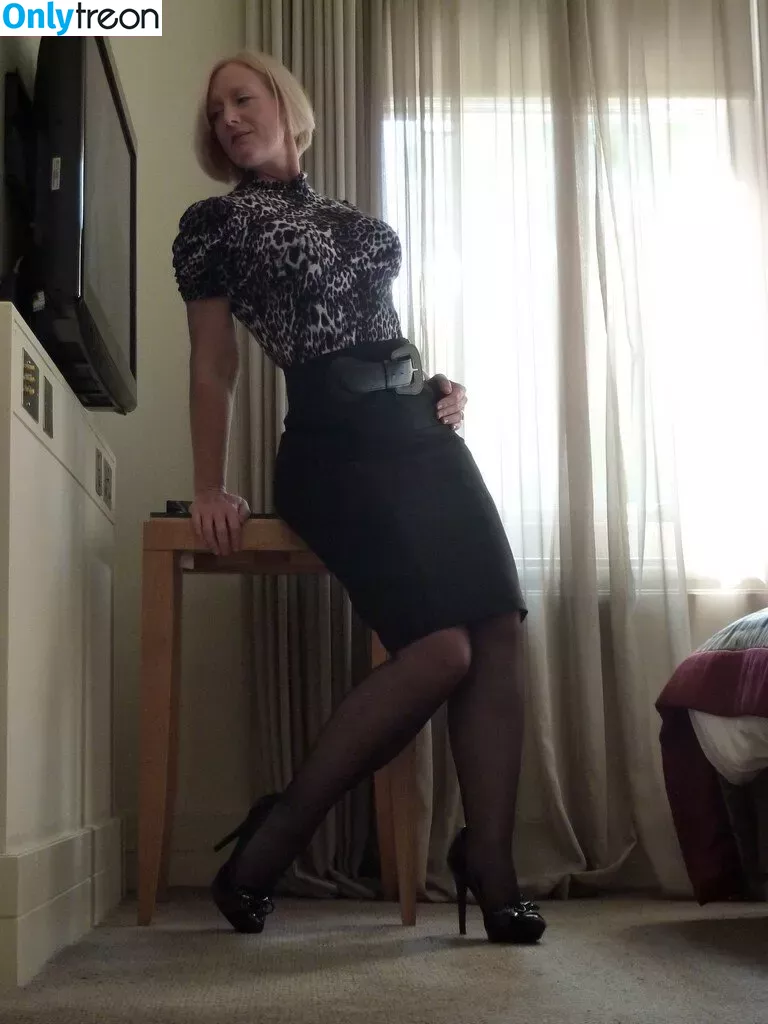Mrs S Stockings nude photo #0115 (mrshnylons / mrshosiery)