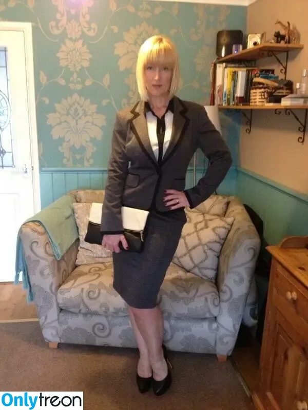 Mrs S Stockings nude photo #0398 (mrshnylons / mrshosiery)