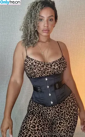 mrs_sophie667 / mrs_sophieofficial nude photo #0003