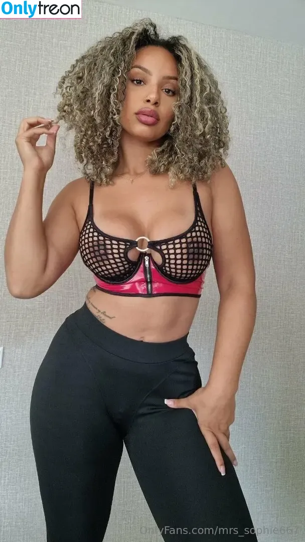 mrs_sophie667 nude photo #0006 (mrs_sophieofficial)