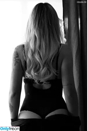 _mrsbmw / u359967452 nude photo #0007