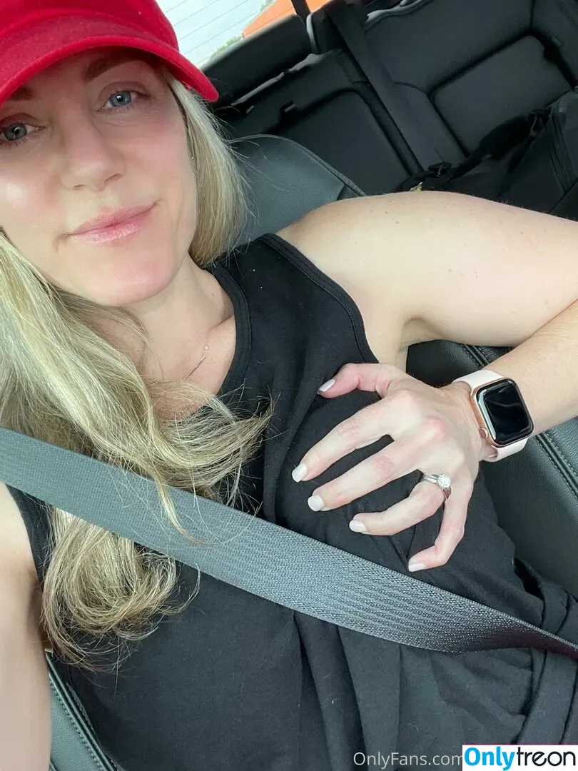 mrsredwood nude photo #0125 (Heidi Redwood / the.real.mrs.redwood)