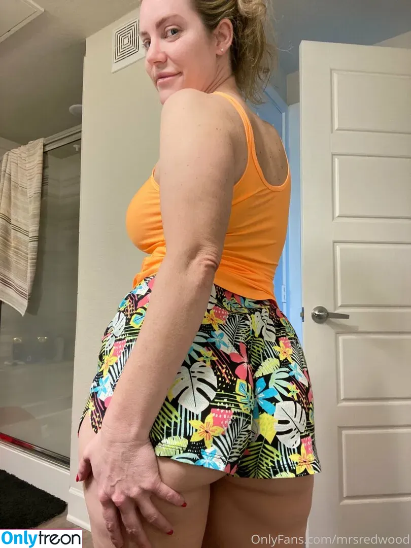 mrsredwood nude photo #0148 (Heidi Redwood / the.real.mrs.redwood)