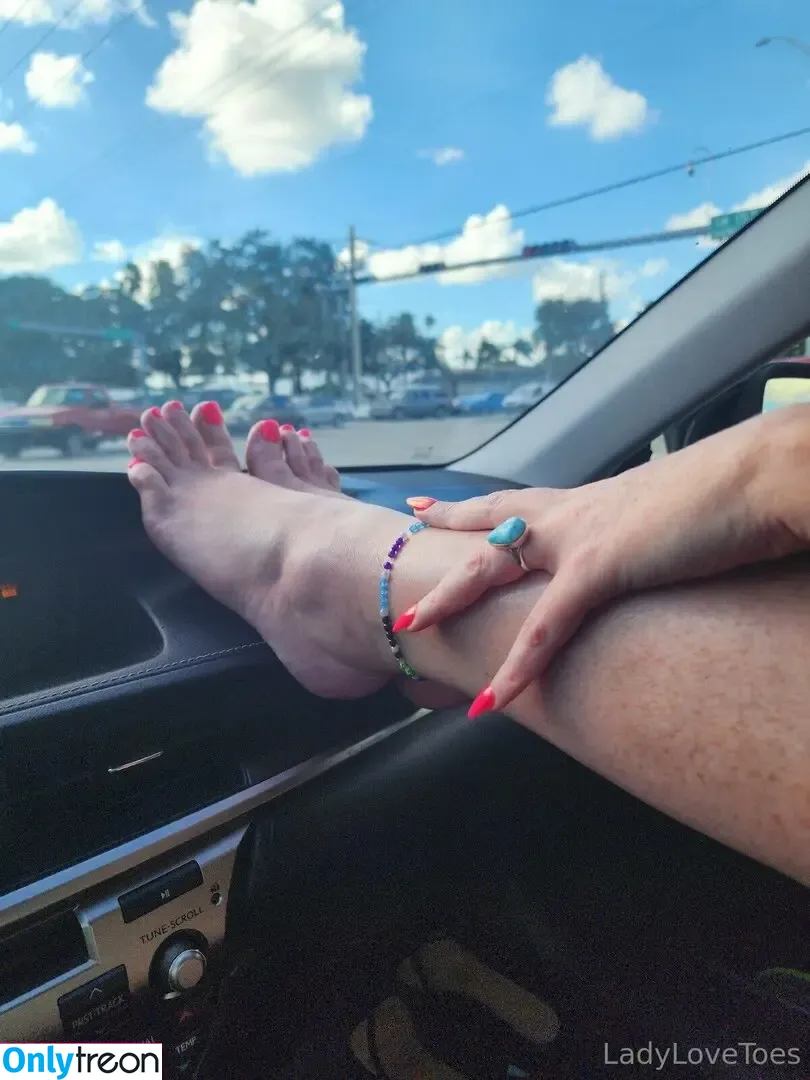 ms.lovetoes nude photo #0011 (ms.lovetoes)