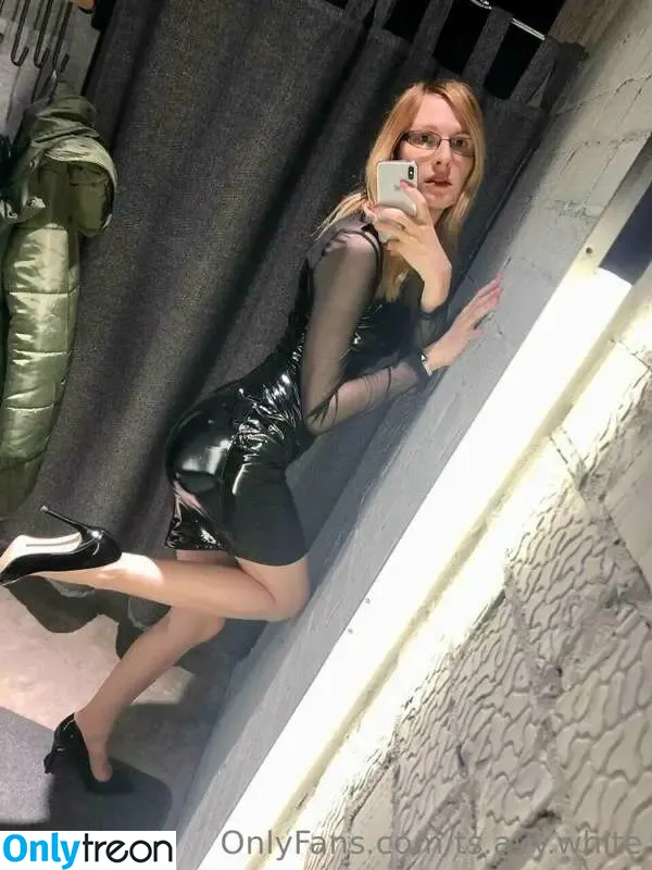 ms.peachymoon nude photo #0091 (peachybliss_moon)