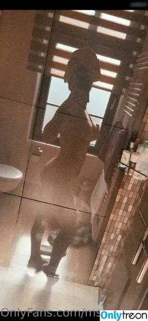  nude photo #0003