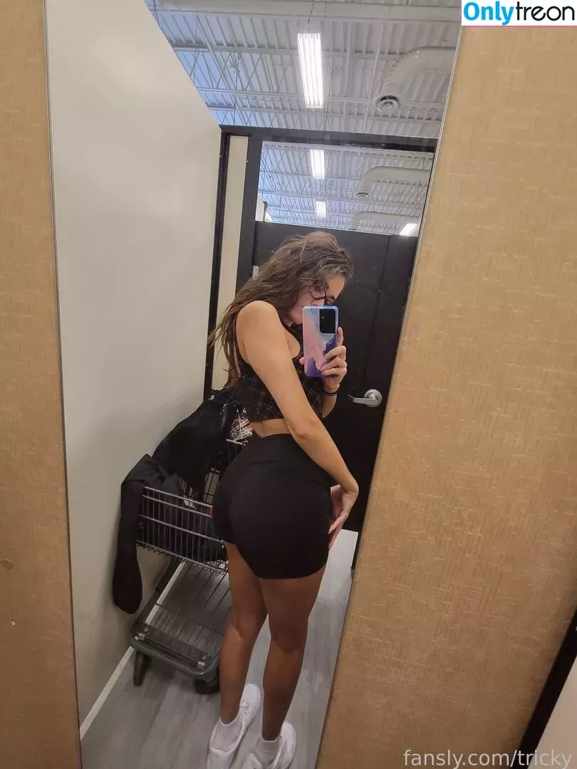 Ms_Tricky nude photo #0013 (miss__tricky)