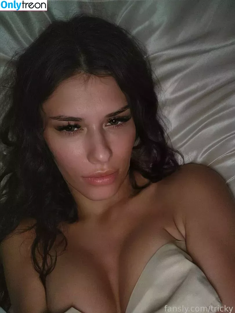 Ms_Tricky nude photo #0041 (miss__tricky)