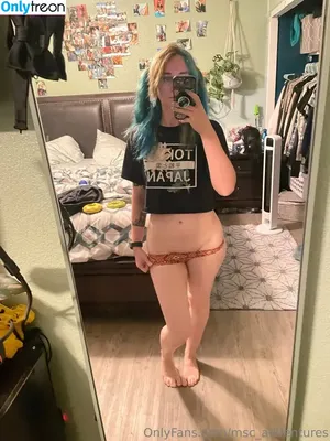 msc_adventures / mms_cosplayadventures nude photo #0233