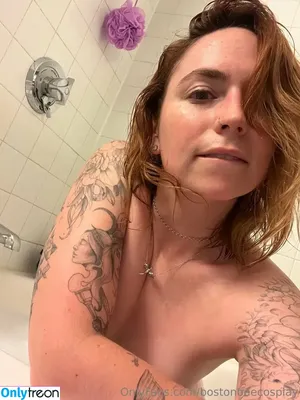  nude photo #0004