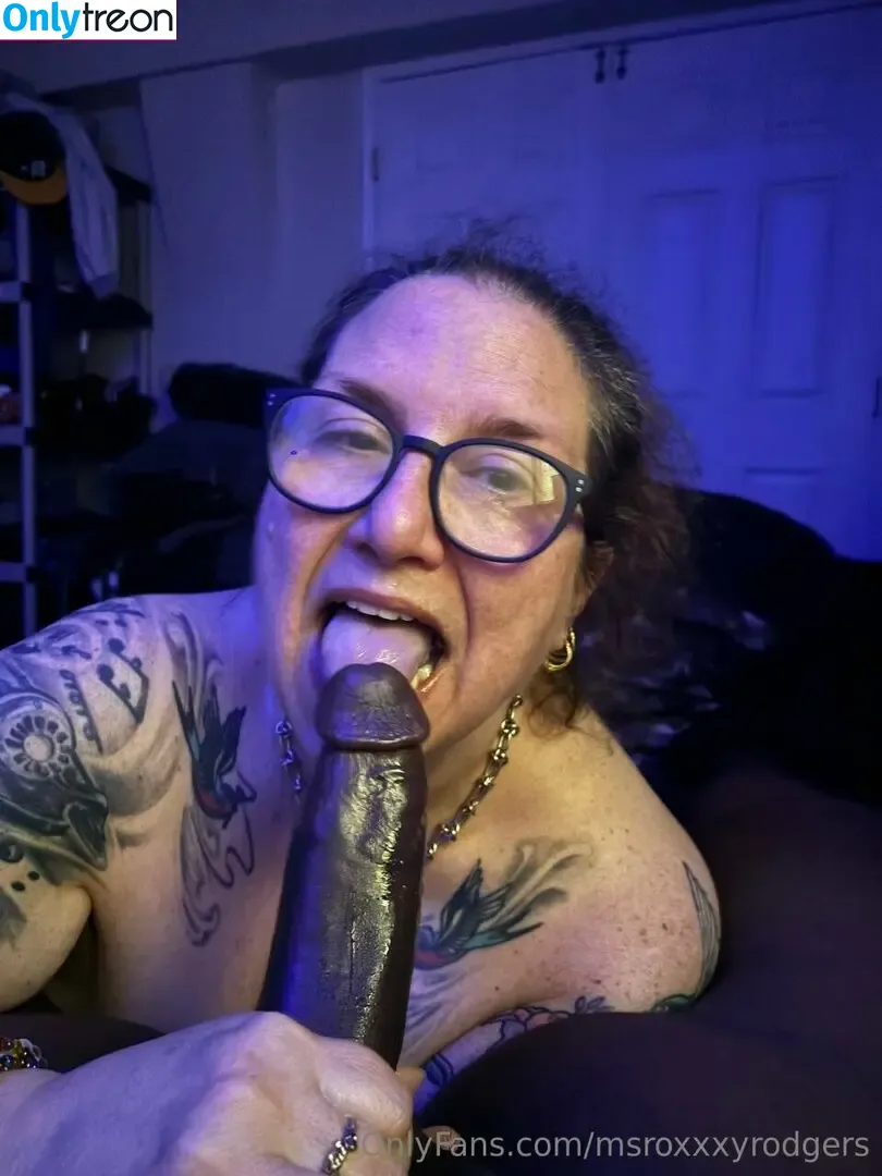 msroxxxyrodgers nude photo #0010 (msroxxxyrodgers)
