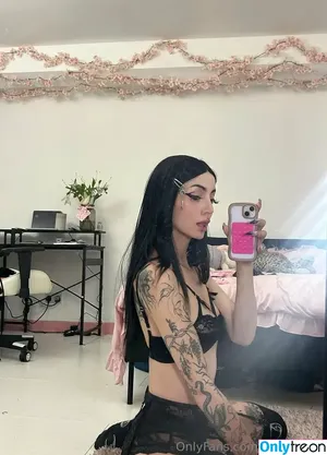 muasshole / theiafae nude photo #0074
