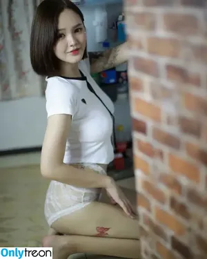 Mueylii / mueylix / mueylix_ nude photo #0004