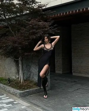 mugretnug / Kris Blackberry nude photo #0131