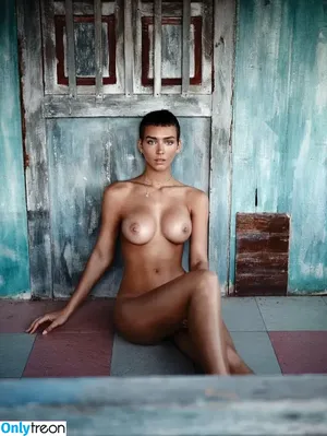 mugretnug / Kris Blackberry nude photo #0139